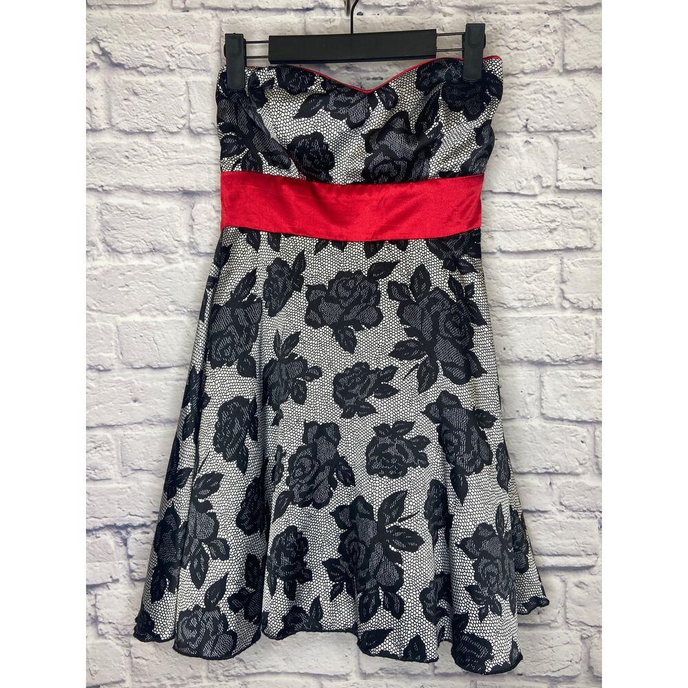 Three Pink Hearts Trixxi Black/White Floral Strapless Silky Dress Red Band Sz 5